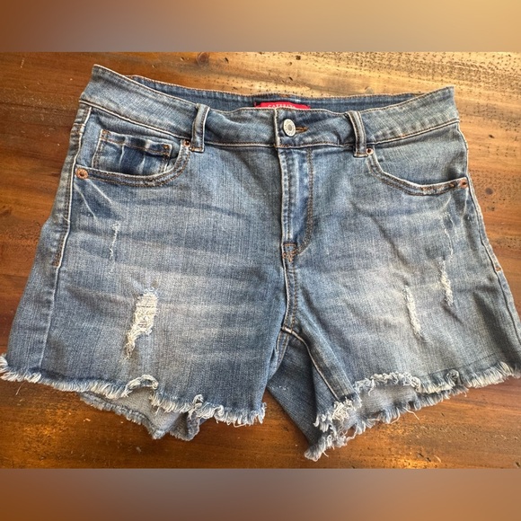 Stylish Distressed Denim Shorts - Picture 1 of 8